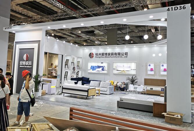 展會(huì)搭建布置中塑料類材料該如何選擇？膠黏劑又該如何選擇？